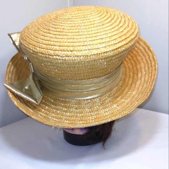 NWOT Adorable Summer 100% Straw 👒 with gold Bow accent - Picture 4 of 12